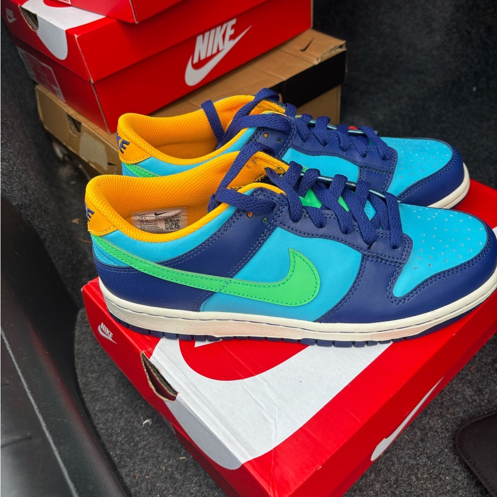 Nike Dunk - Picture 3 of 5